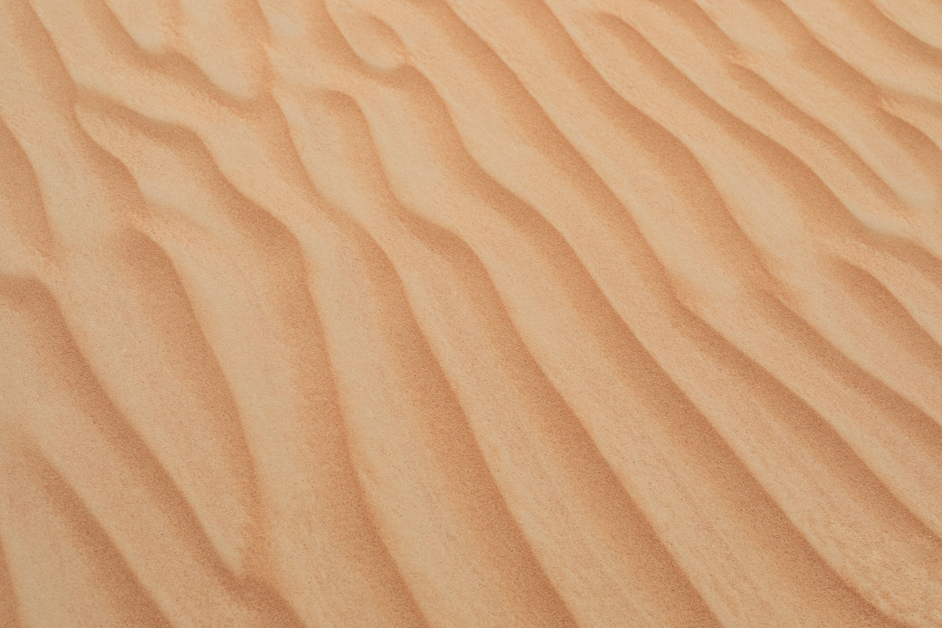 Wavy Patterns on the Desert Sand